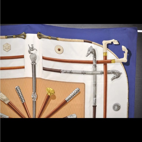 Authentic HERMES Carre 90 Scarf "Cannes et Pommeaux" Silk Navy - Picture 3 of 14